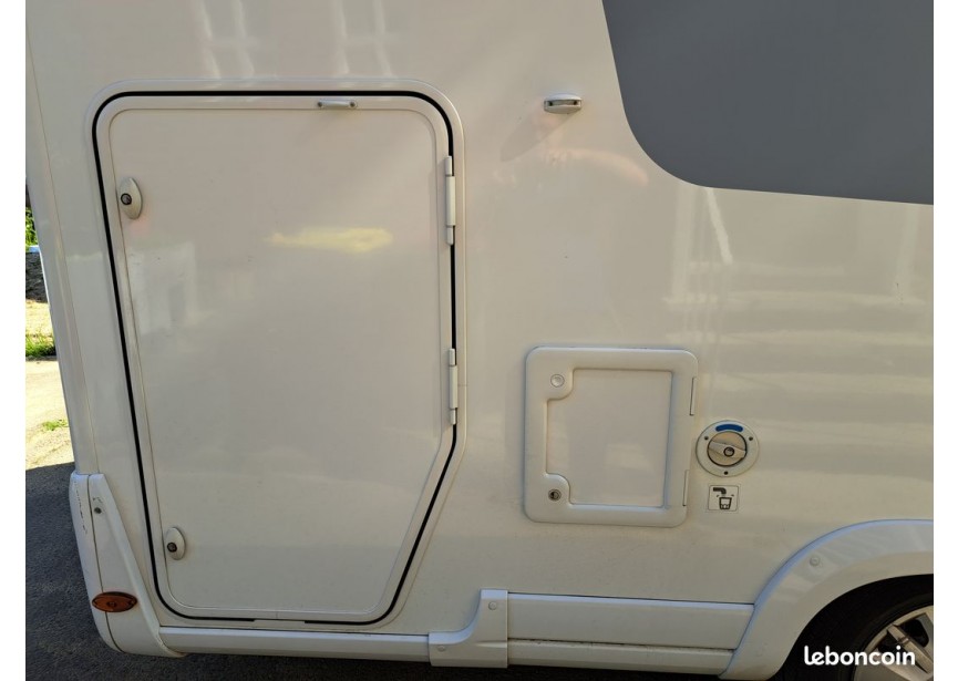 Pilote P696D Essentiel